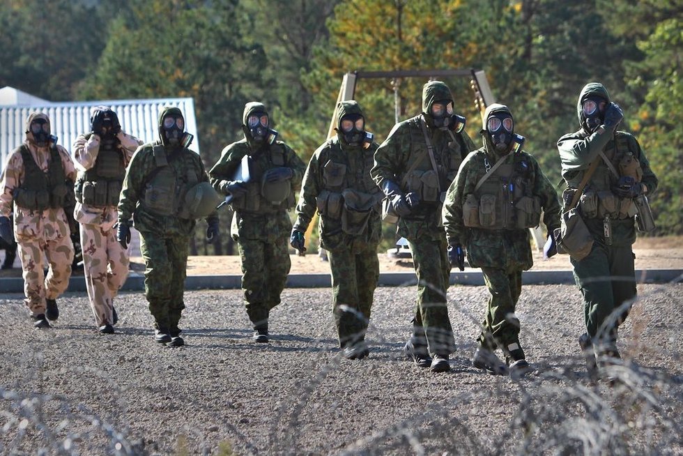 Lietuvos kariuomenės inžinieriai kartu su NATO sąjungininkais (nuotr. eil. Mantauto Patašiaus)  