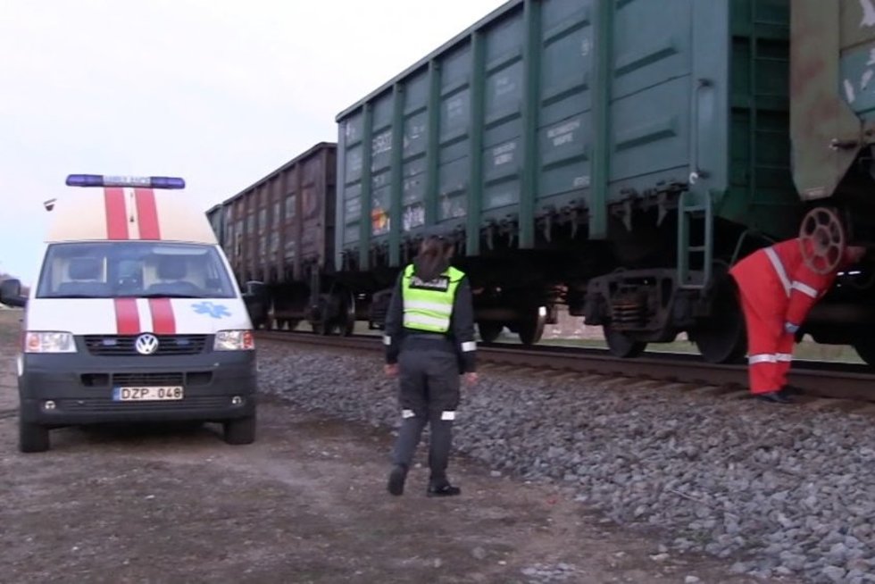 Traukinys pervažiavo žmogų (nuotr. TV3)