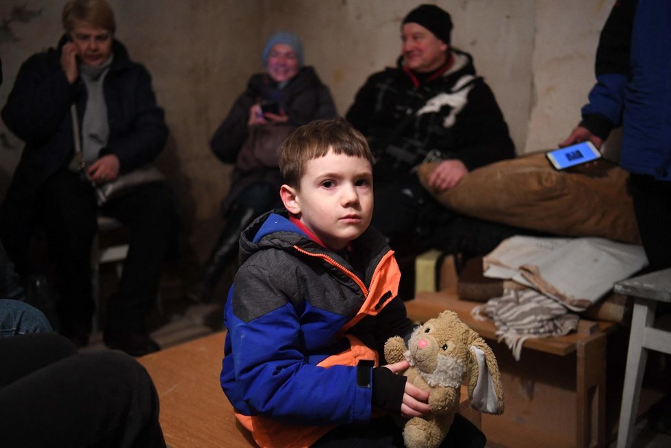 Kijevas, vaikai slėptuvėse (nuotr. SCANPIX)