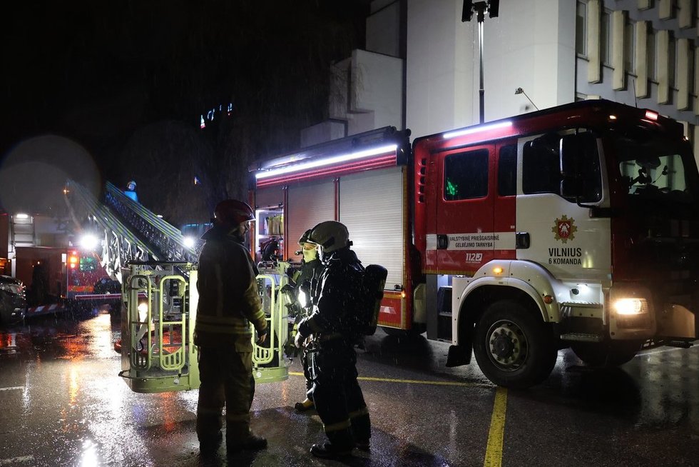 Klube „nArauti“ Vilniuje kilo gaisras (nuotr. Broniaus Jablonsko)