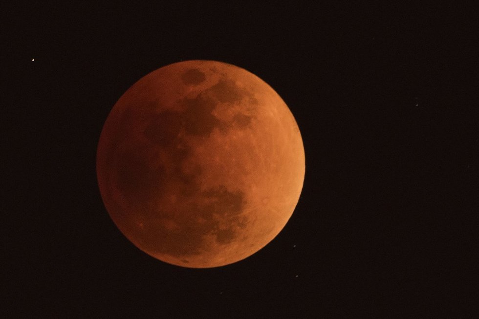 Kruvinasis mėnulis (nuotr. SCANPIX)