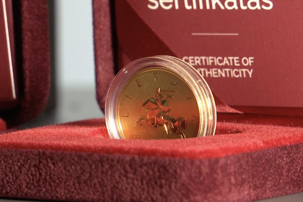 Lietuvoje bus išleista ypatinga auksinė moneta – kainuos 530 eurų (nuotr. stop kadras)